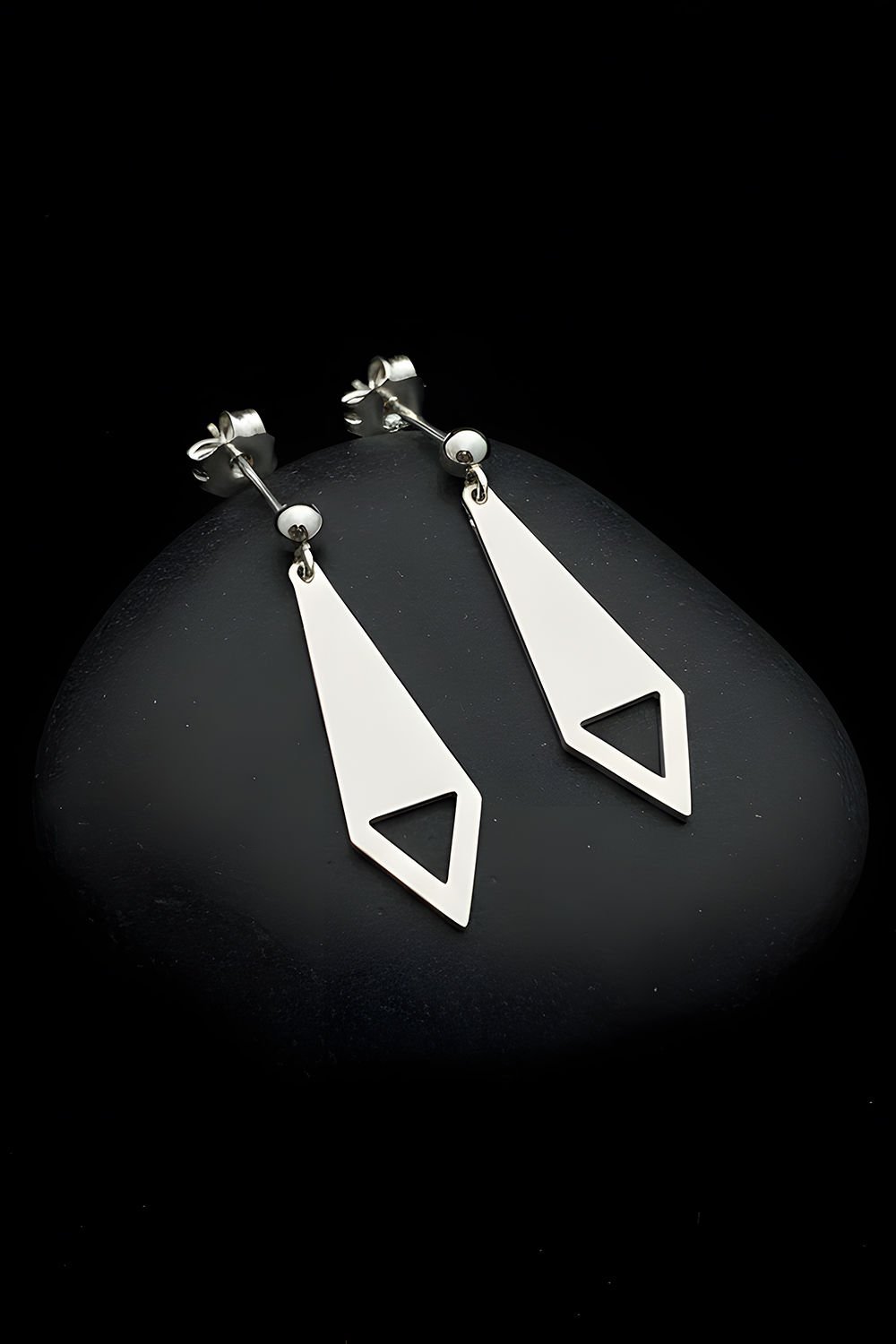 Üçgen Sallantılı Gümüş Küpe