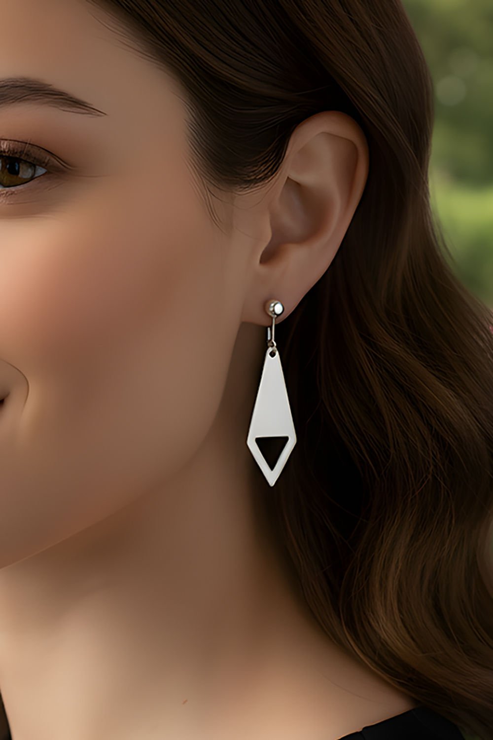 Üçgen Sallantılı Gümüş Küpe