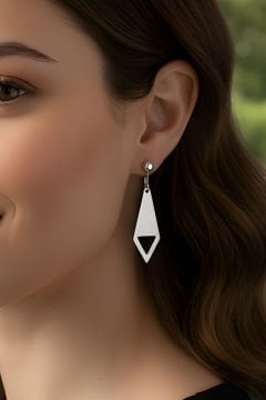 Üçgen Sallantılı Gümüş Küpe