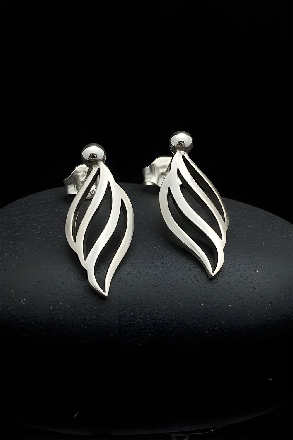 Yakamoz Model Gümüş Küpe