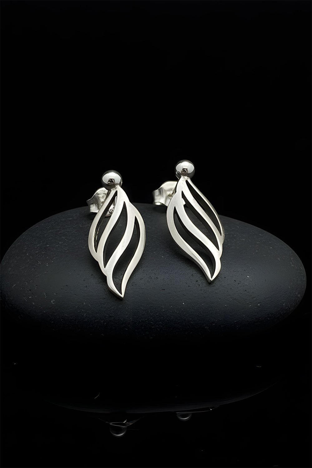 Yakamoz Model Gümüş Küpe