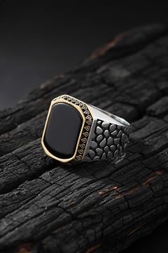 Benekli Model Oniks Taşlı Gümüş Erkek Yüzük