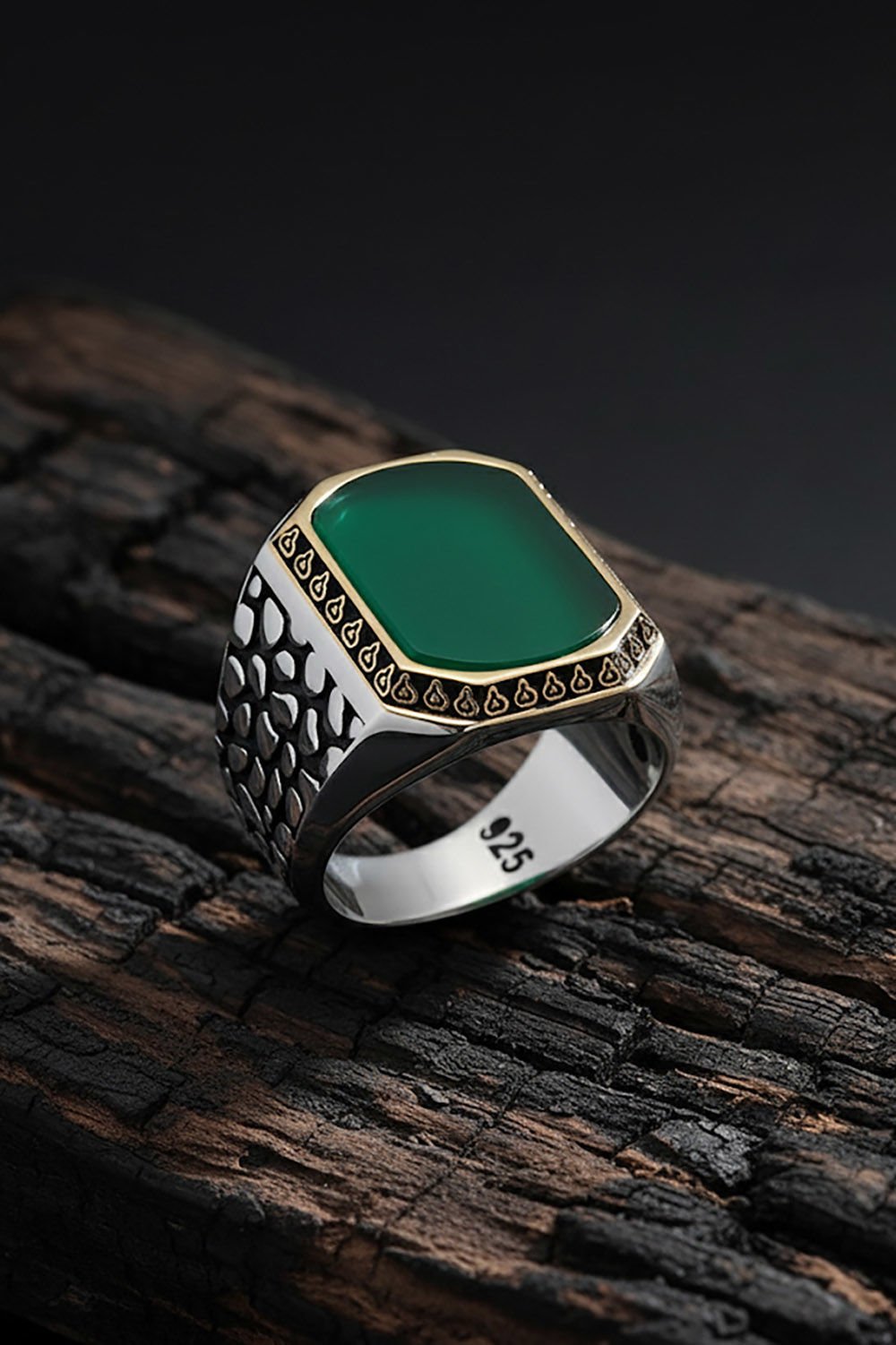 Benekli Model Yeşil Akik Taşlı Gümüş Erkek Yüzük
