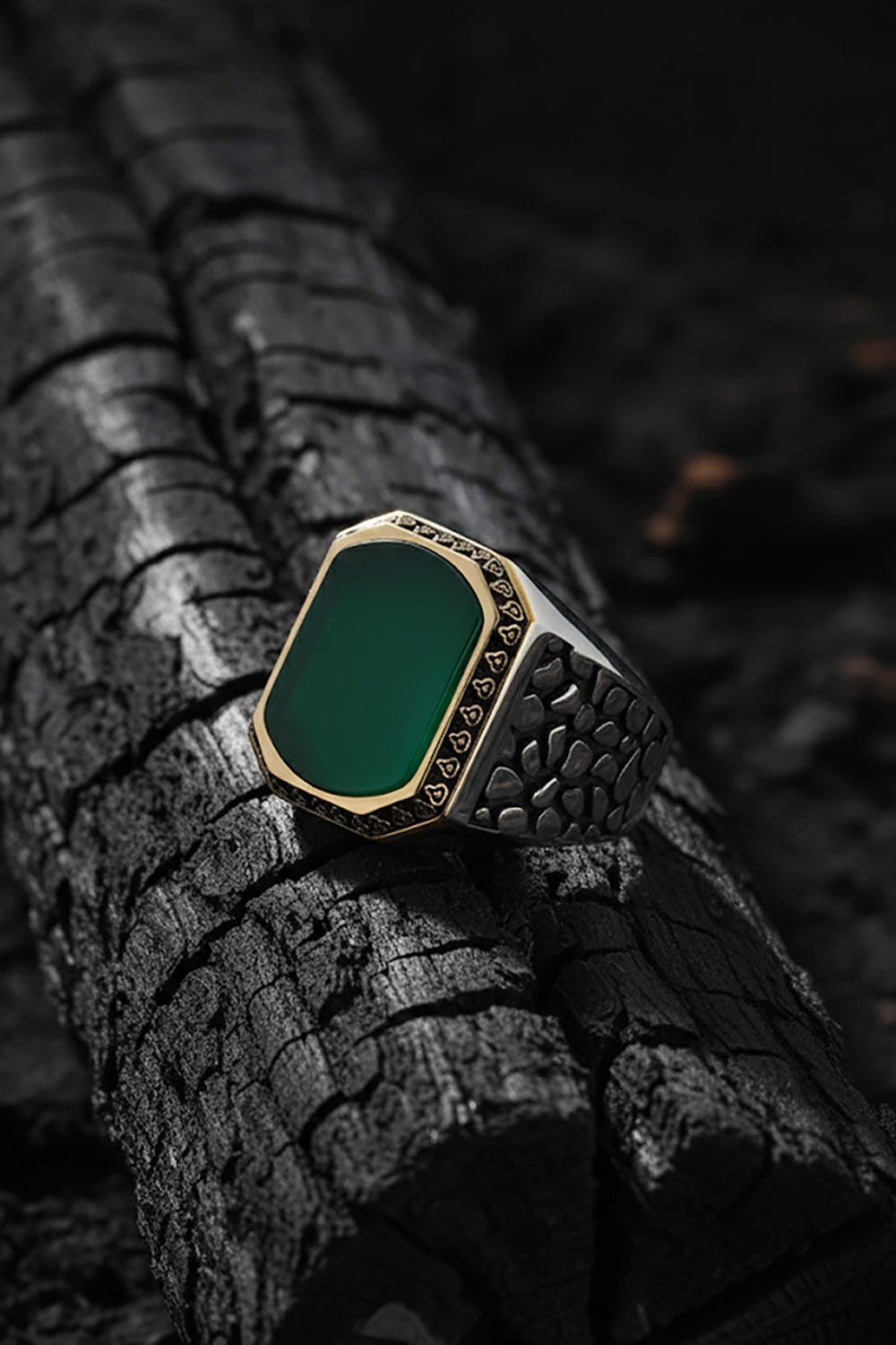 Benekli Model Yeşil Akik Taşlı Gümüş Erkek Yüzük