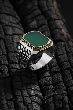 Benekli Model Yeşil Akik Taşlı Gümüş Erkek Yüzük