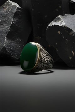 Yeşil Akik Taşlı Gravür Desenli Gümüş Yüzük