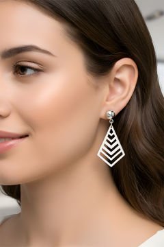 Parıltı Model Gümüş Küpe