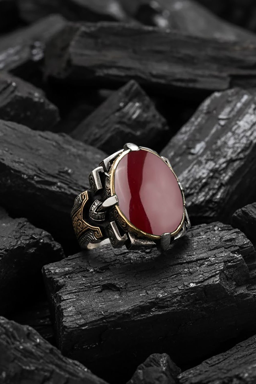 Kalem İşleme Akik Taşlı Erkek Yüzüğü