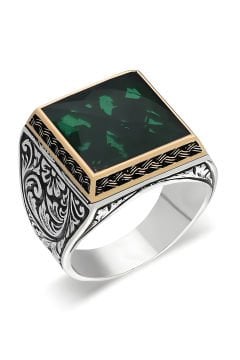 Kare Model Kalem İşlemeli Yeşil Zirkon Yüzük