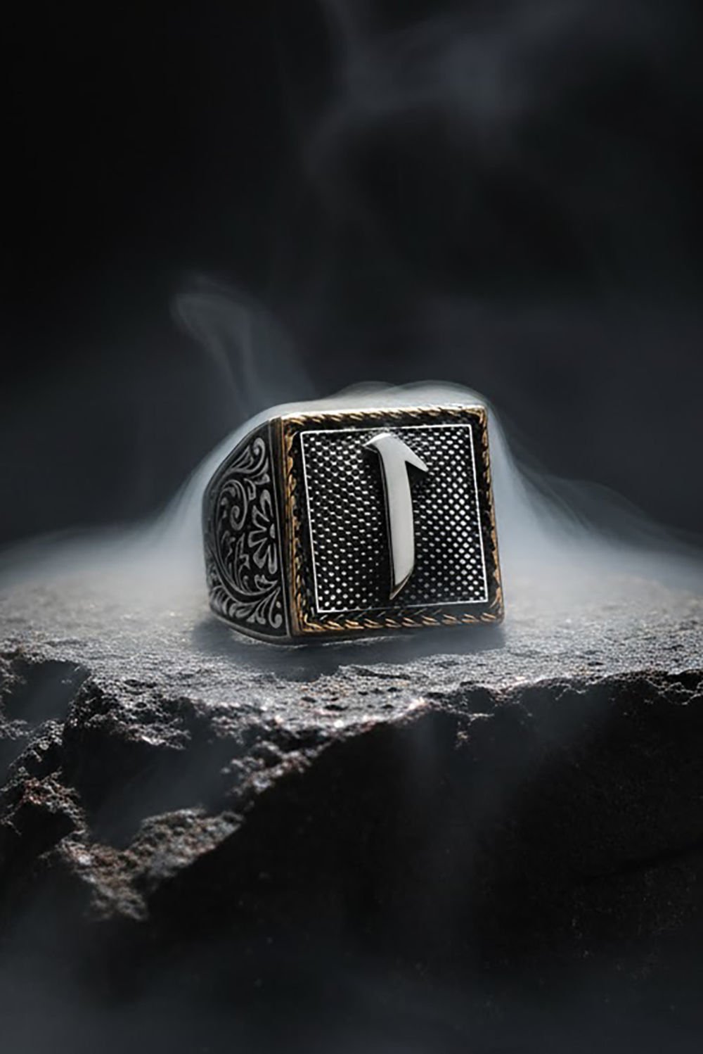 Kare Model Kalem İşlemeli Elif Desenli Yüzük