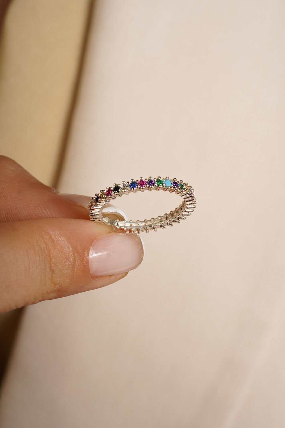 Karışık Renk Zirkon Taşlı Tek Sıra Tamtur Yüzük