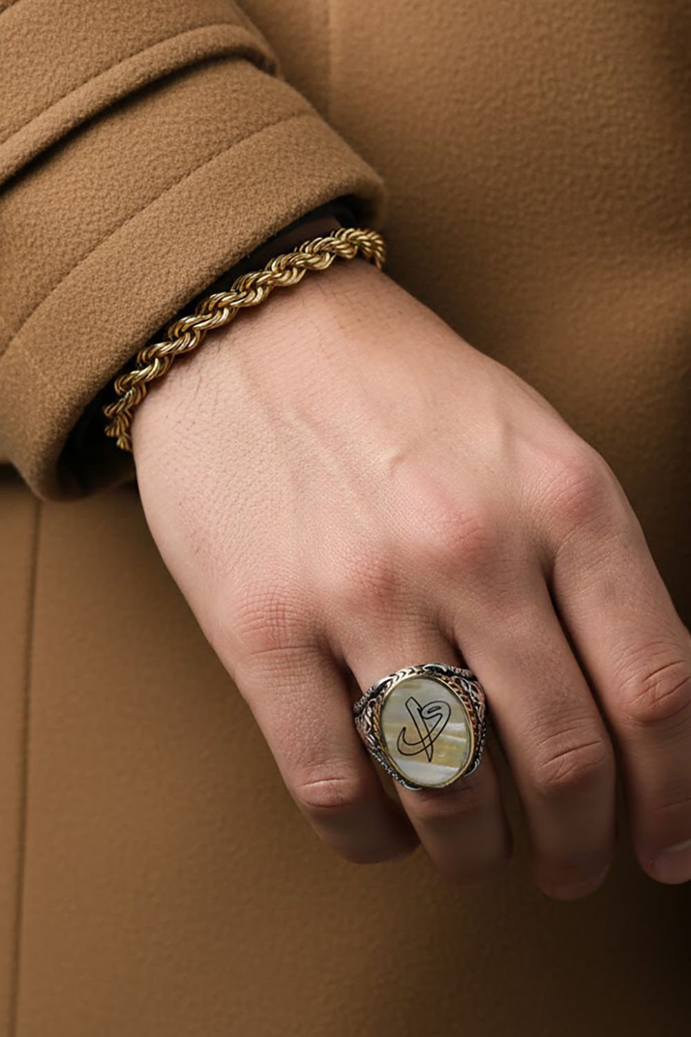 Sedef Taşı Üzerine Vav Elif Gümüş Erkek Yüzük