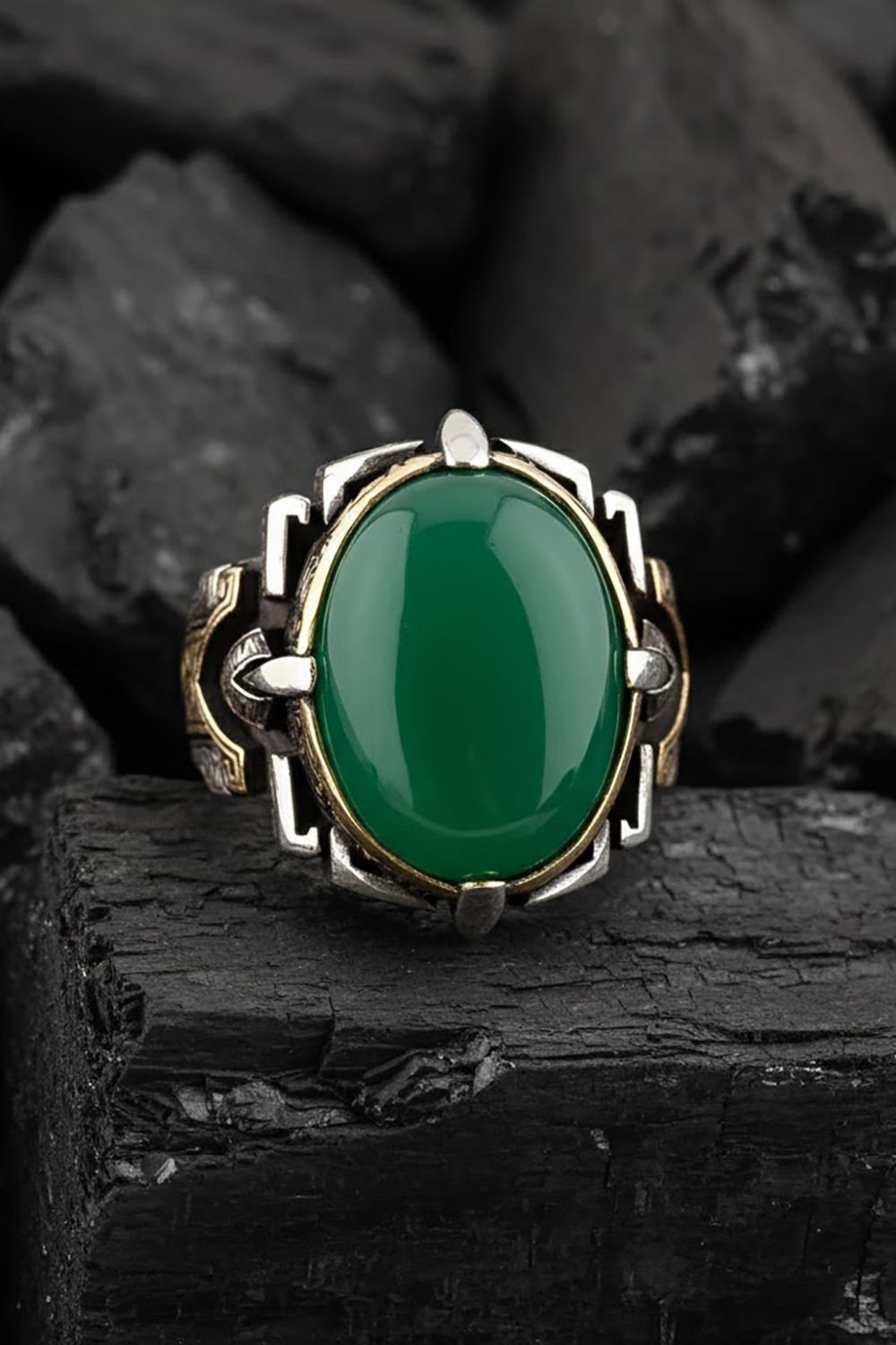 Kalem İşleme Yeşil Akik Taşlı Erkek Yüzüğü