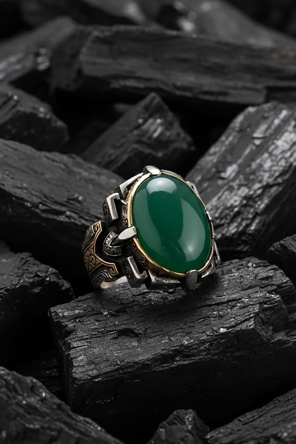 Kalem İşleme Yeşil Akik Taşlı Erkek Yüzüğü