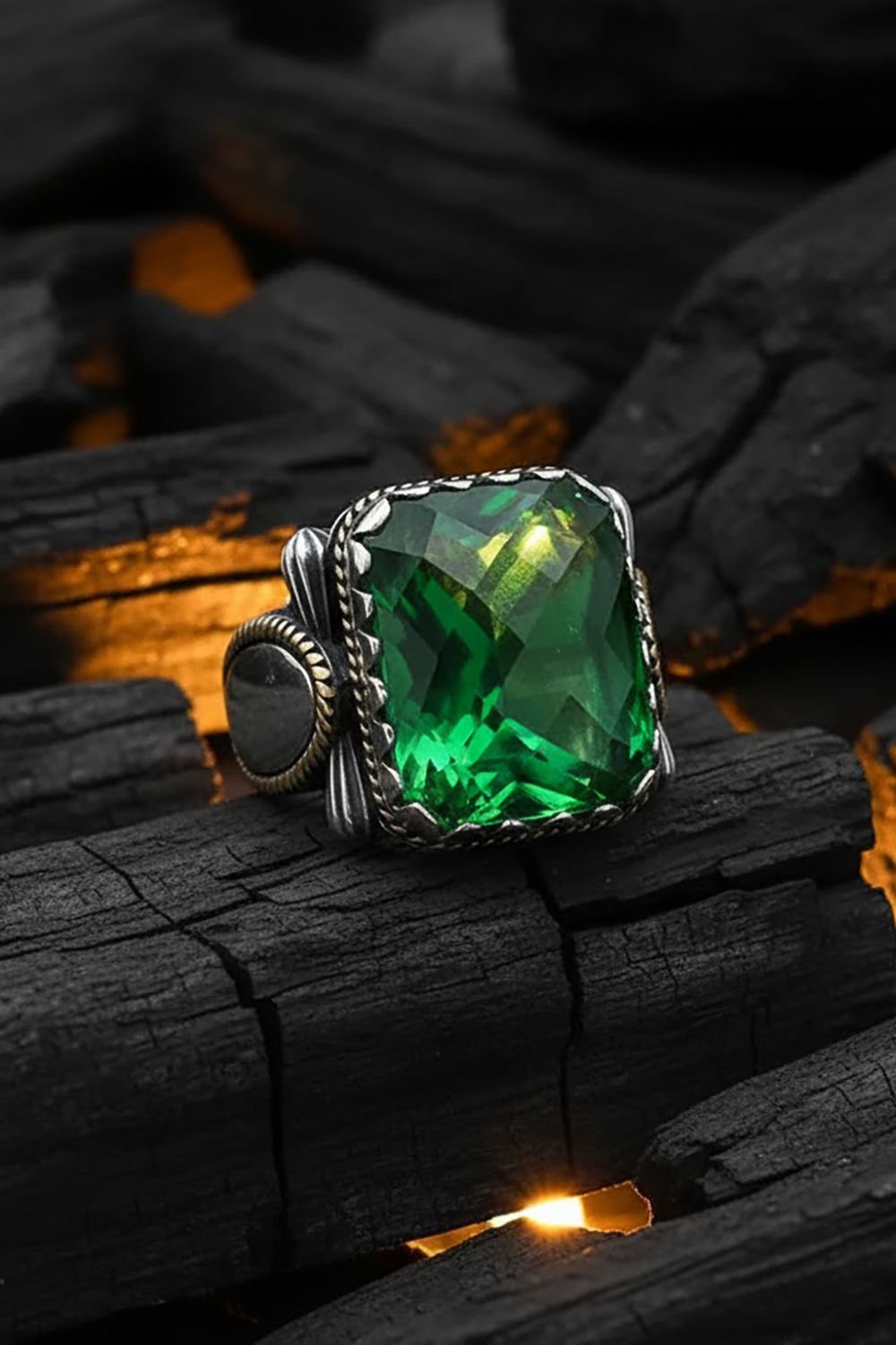 Yeşil Zirkon Taşlı Gümüş Yüzük