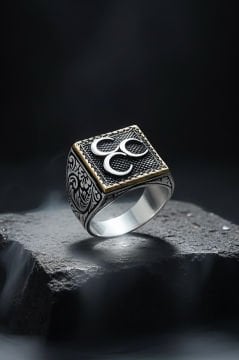 Kare Model Kalem İşlemeli Üç Hilal Desenli Yüzük