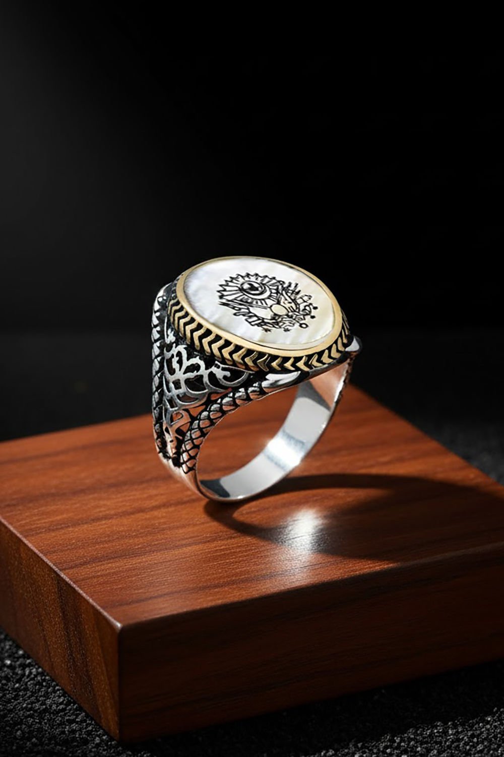 Sedef Taşı Üzerine Osmanlı Devlet Arması Yüzük