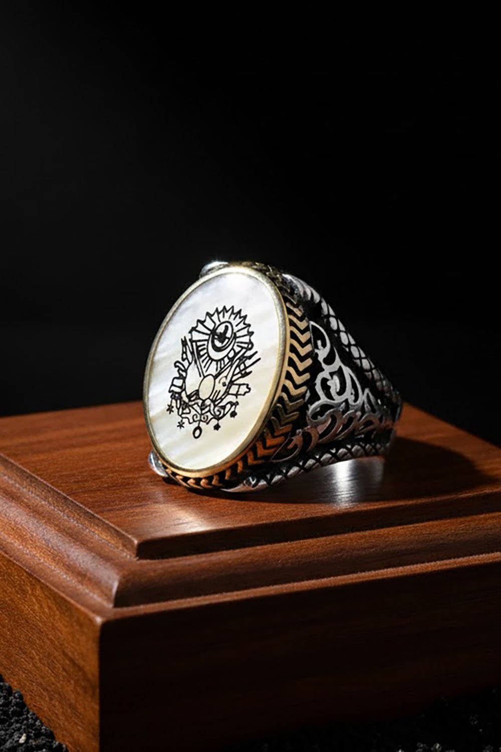 Sedef Taşı Üzerine Osmanlı Devlet Arması Yüzük