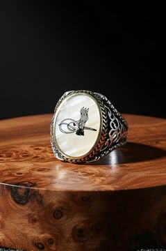 Sedef Taşı Üzerine Tuğra Gümüş Erkek Yüzük