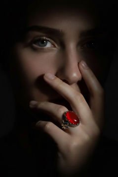 Çınar Yaprağı Model Akik Taşlı El İşi Gümüş Yüzük