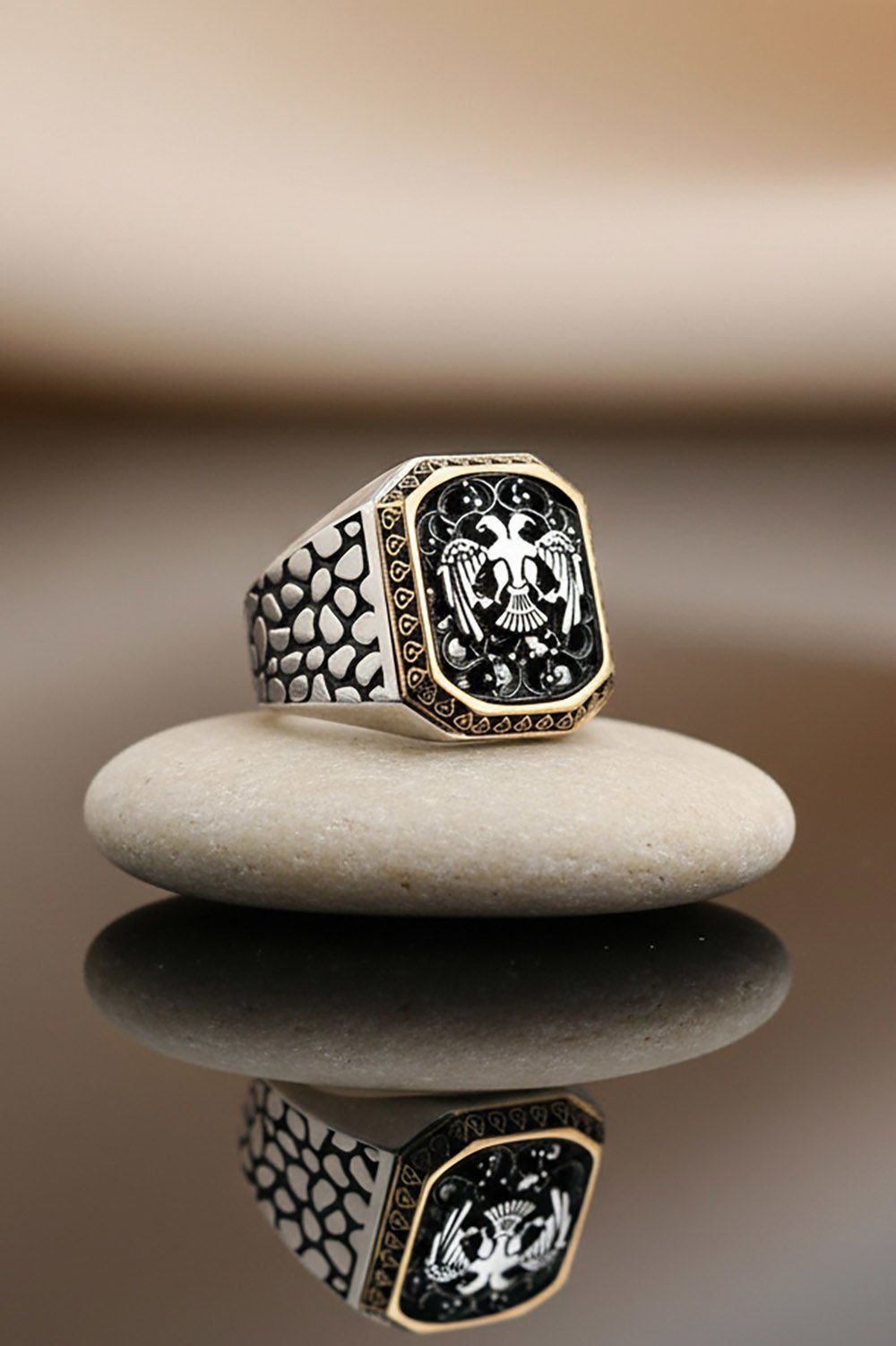 Benekli Model Selçuklu Kartallı Taşsız Yüzük