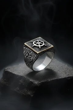 Kare Model Kalem İşlemeli Gemi Dümeni Yüzük