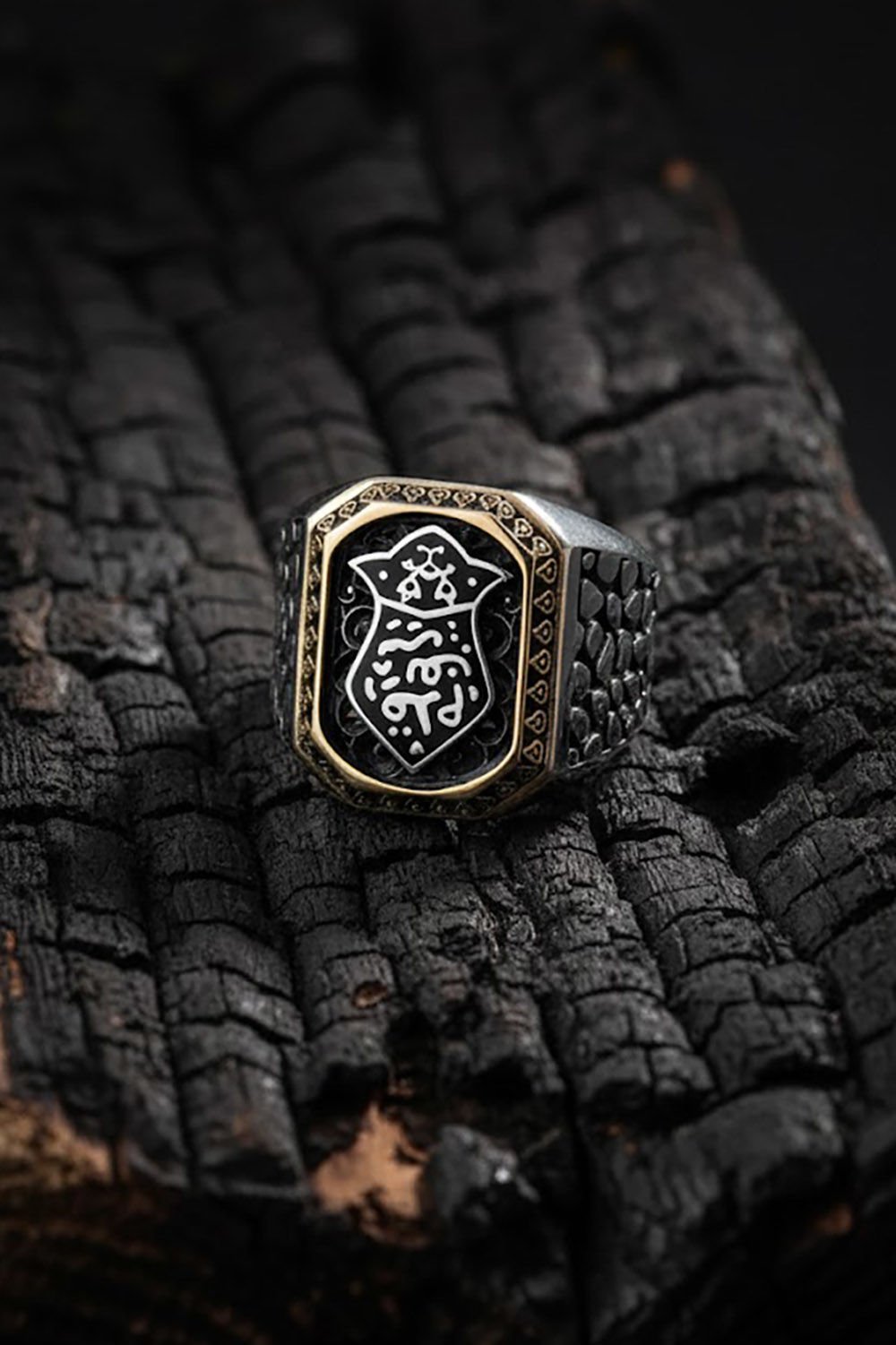 Benekli Model Kadem-i Şerif Taşsız Gümüş Yüzük