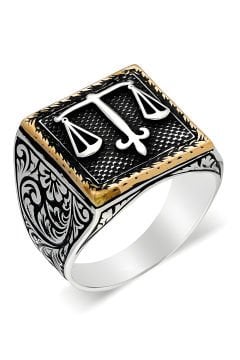 Kare Model Kalem İşlemeli Adalet Terazisi Yüzük