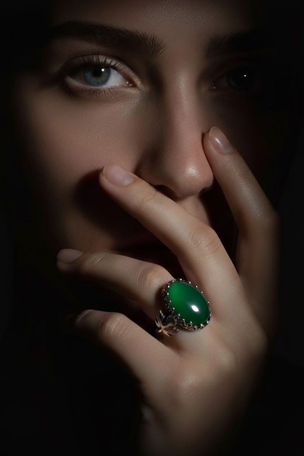 Çınar Yaprağı Yeşil Akik Taşlı El İşi Gümüş Yüzük