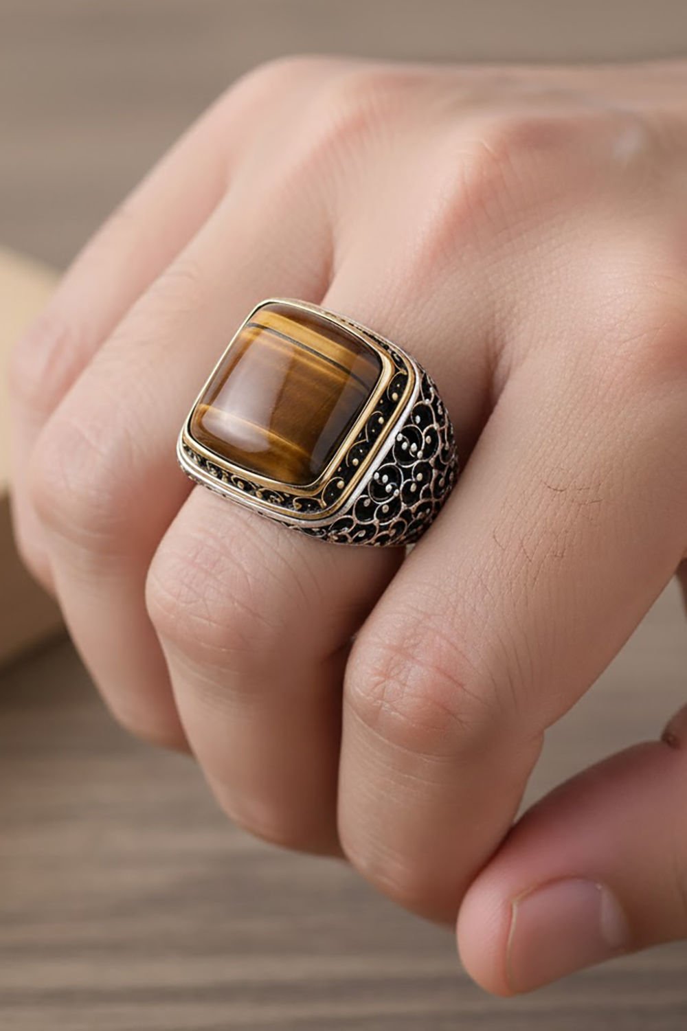 Sarmaşık İşlemeli Kaplangözü Taşlı Gümüş Yüzük