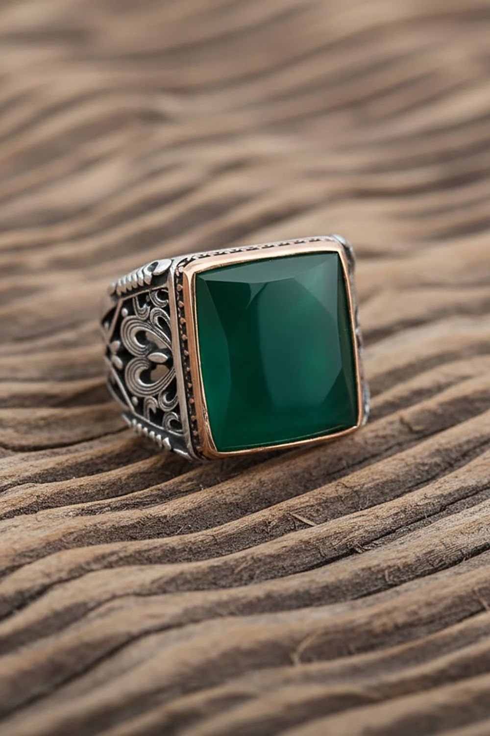 Büyük Boy Dikdörtgen Model Yeşil Akik Taşlı Yüzük