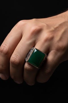 Büyük Boy Dikdörtgen Model Yeşil Akik Taşlı Yüzük