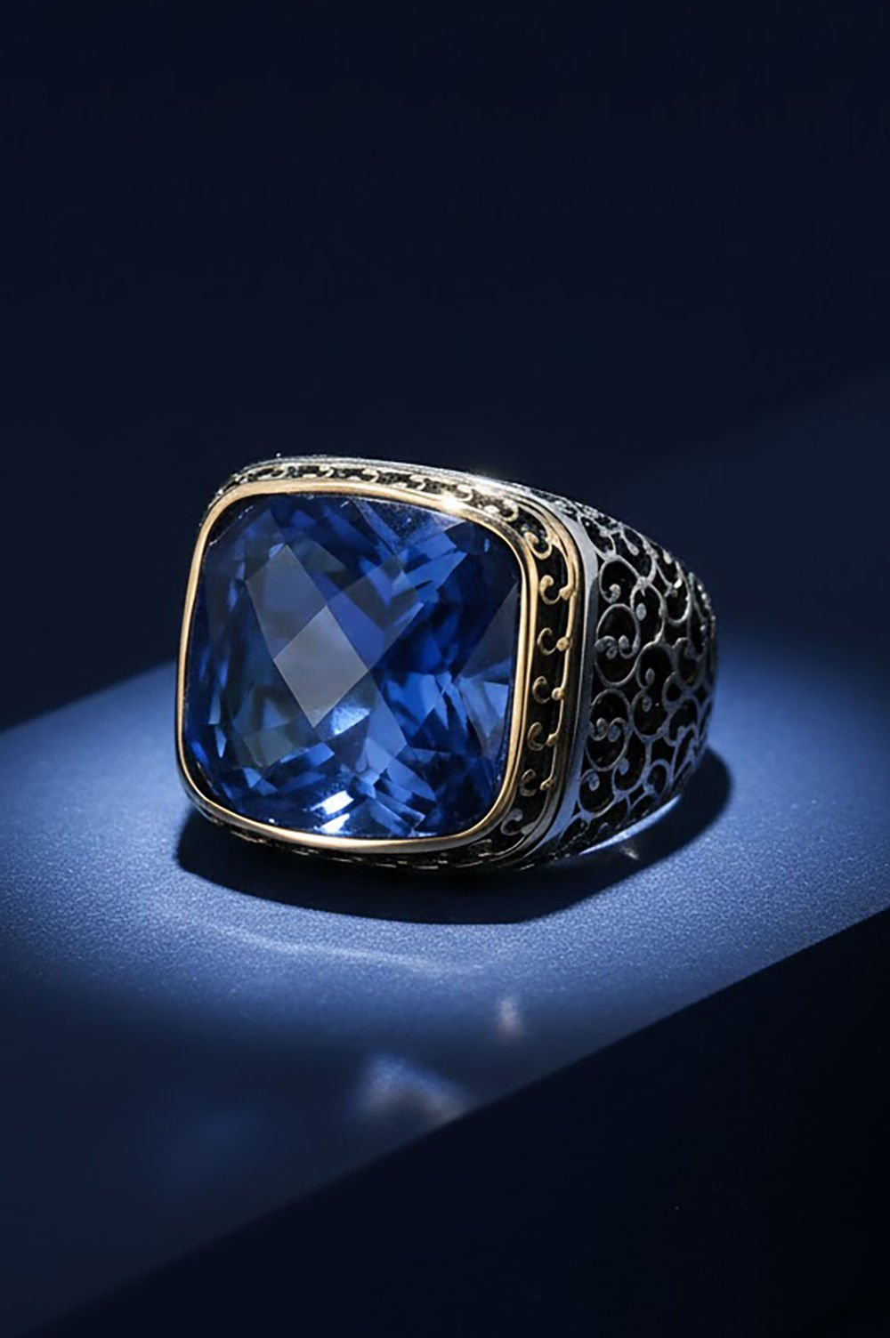 Sarmaşık İşlemeli Mavi Zirkon Taşlı Gümüş Yüzük