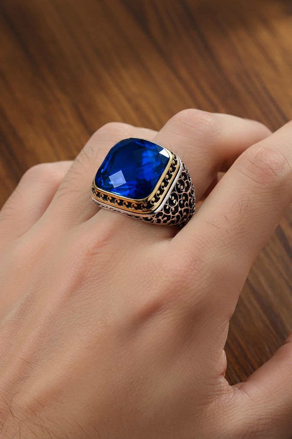 Sarmaşık İşlemeli Mavi Zirkon Taşlı Gümüş Yüzük