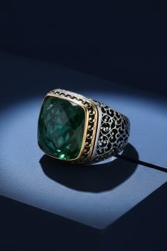 Sarmaşık İşlemeli Yeşil Zirkon Taşlı Gümüş Yüzük