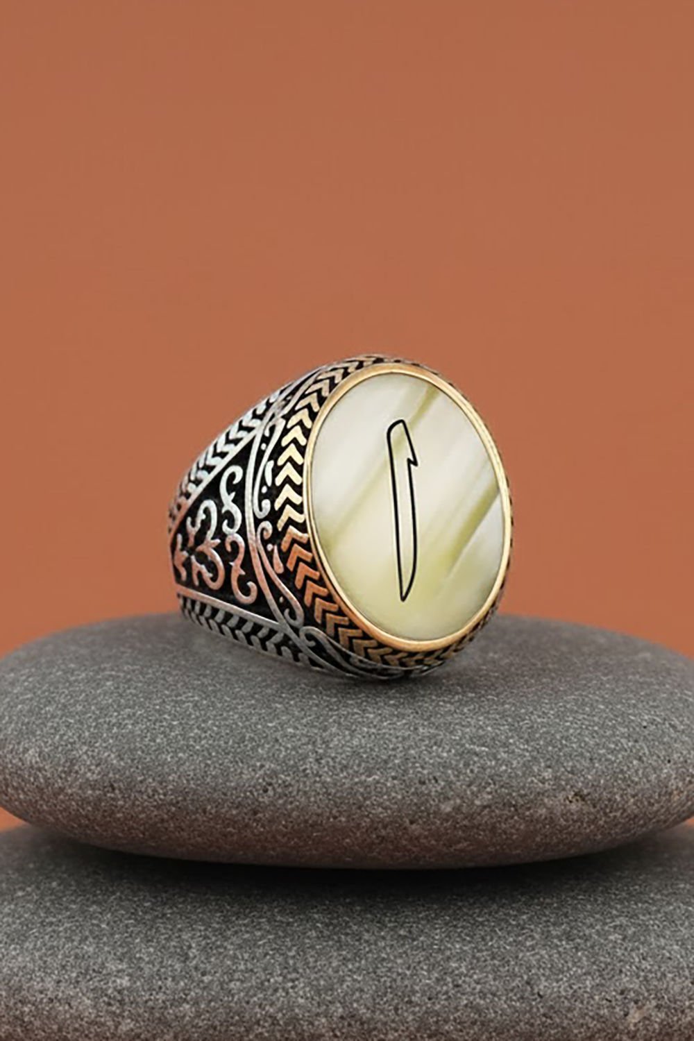 Sedef Taşı Üzerine Elif Gümüş Erkek Yüzük