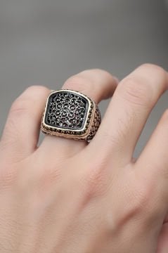 Benekli Model Sade Taşsız Gümüş Yüzük