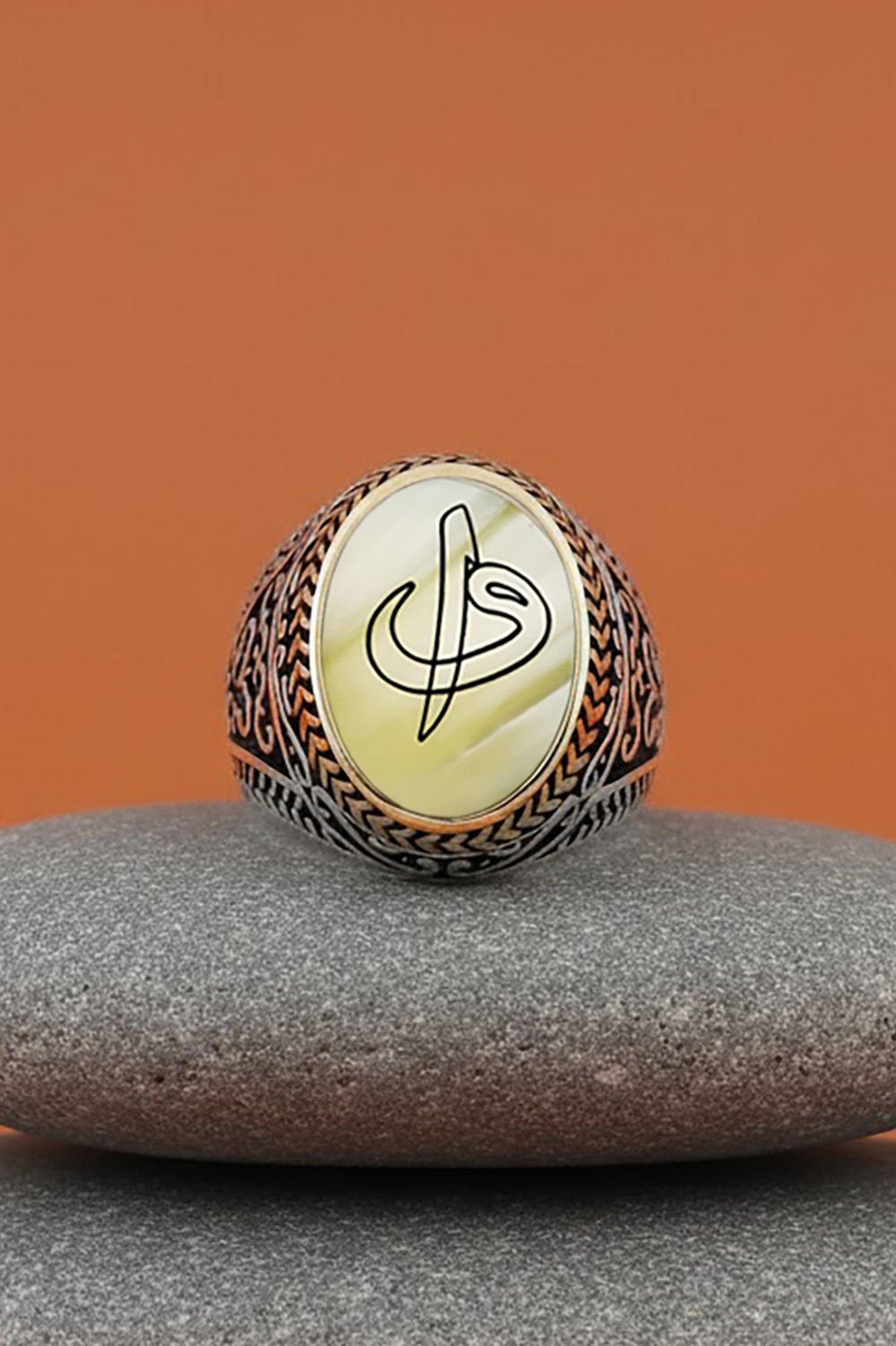 Sedef Taşı Üzerine Vav Elif Gümüş Erkek Yüzük