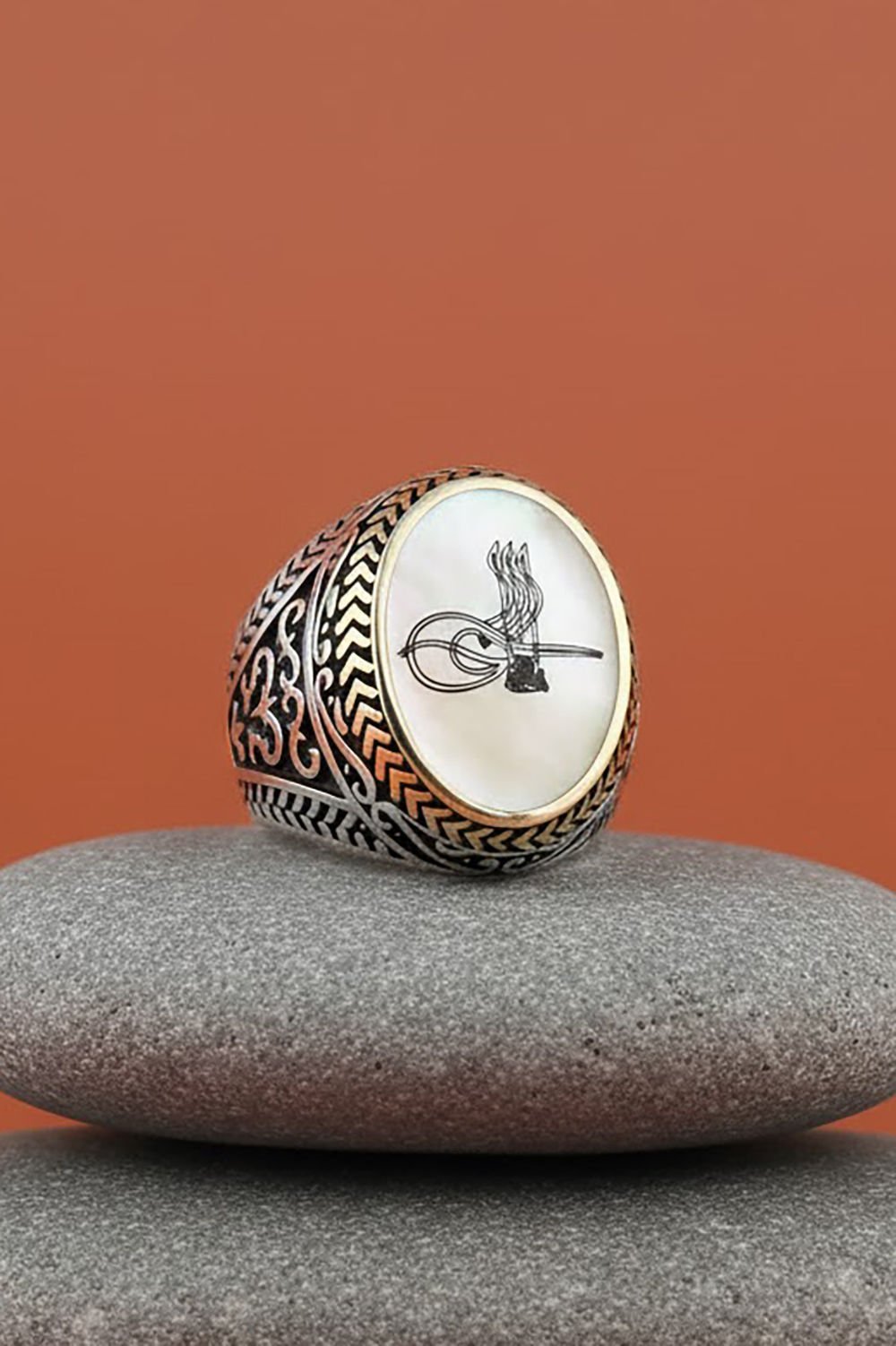 Sedef Taşı Üzerine Tuğra Gümüş Erkek Yüzük