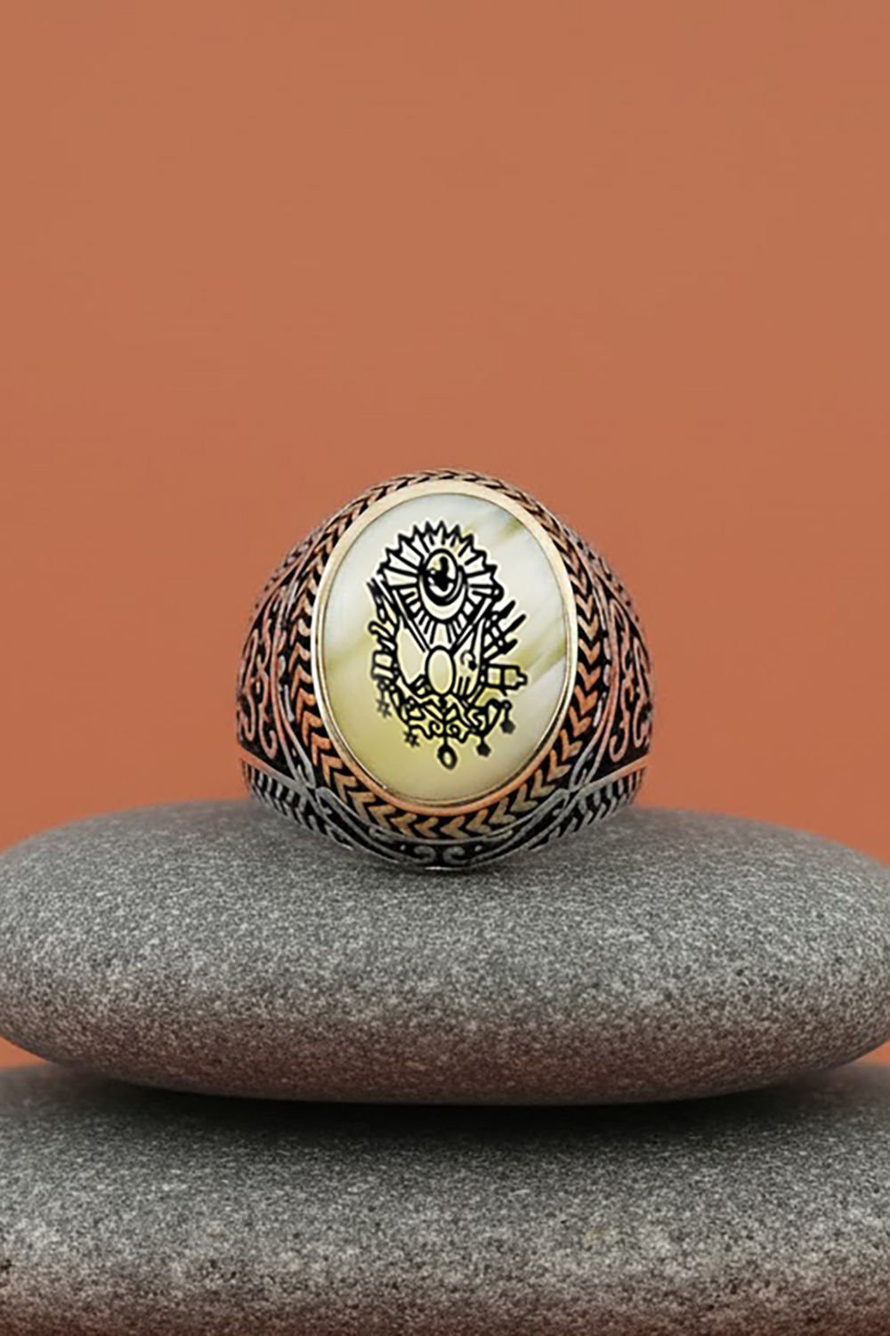 Sedef Taşı Üzerine Osmanlı Devlet Arması Yüzük