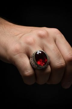 Kırmızı Zirkon Taşlı Gümüş Erkek Yüzük