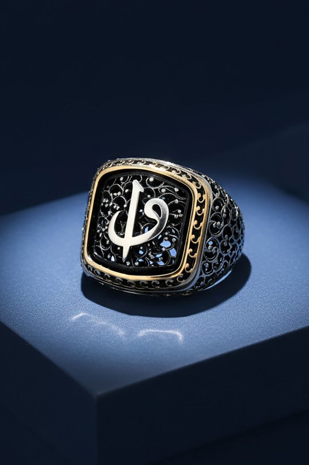 Sarmaşık Desenli Vav Elif Model Taşsız Yüzük