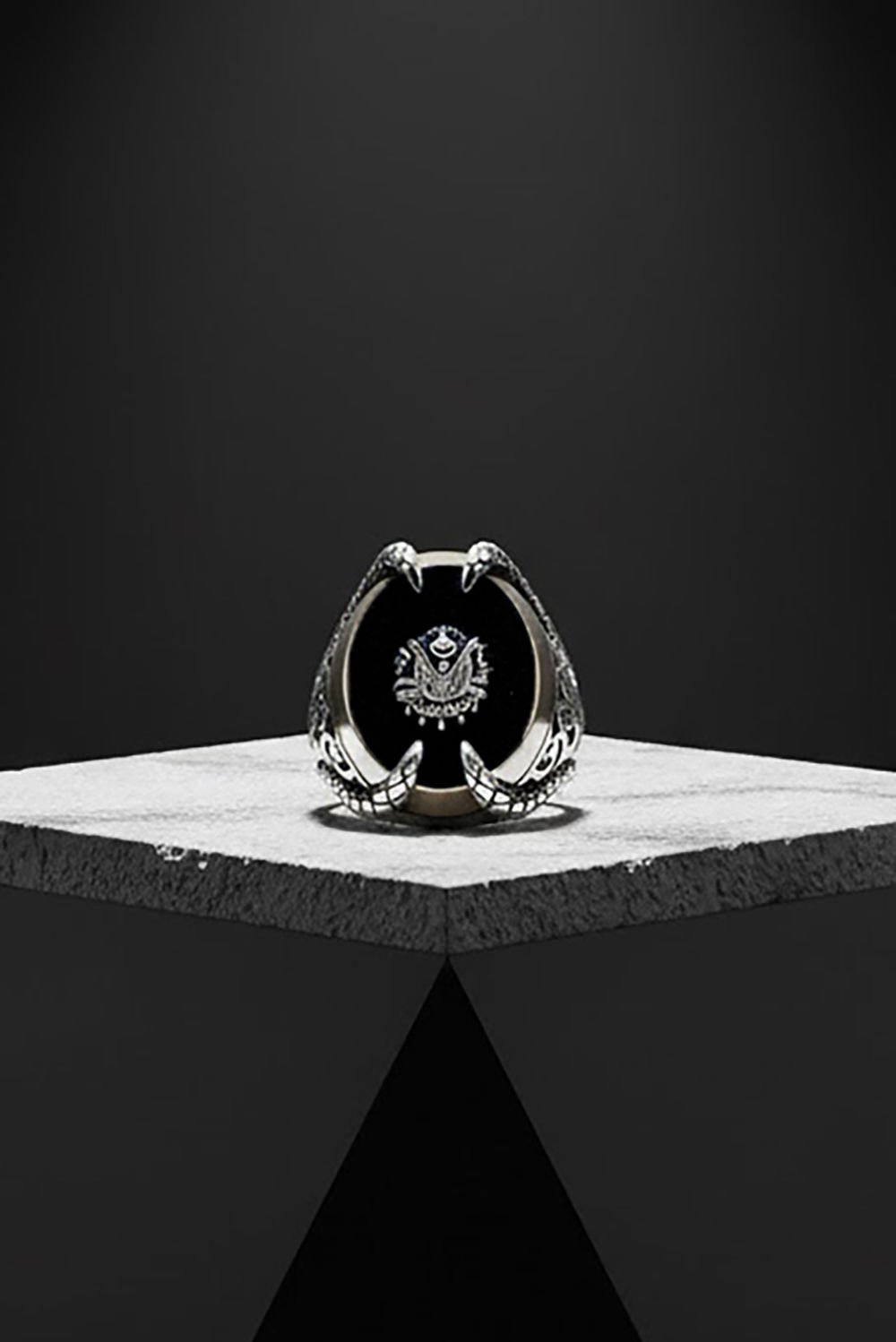 Pençe Model Oniks Taş Üzerine Devlet Arması Yüzük