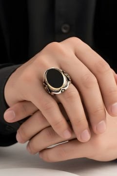 Küçük Boy Zambak Model Oniks Taşlı Gümüş Yüzük