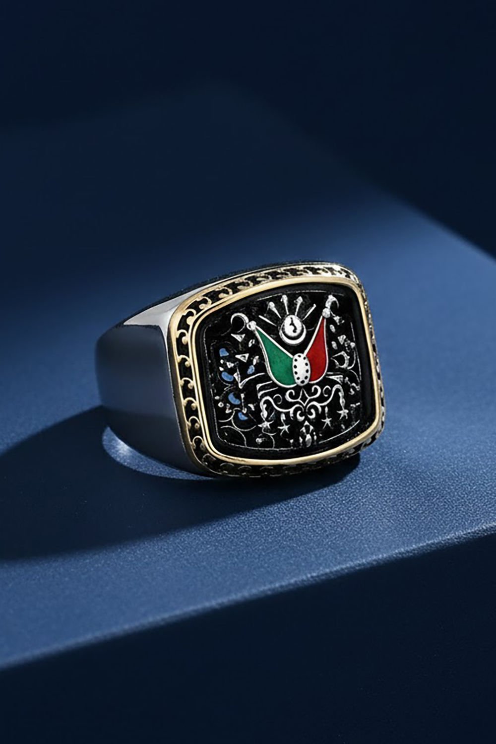 Sade Model Devlet Armalı Taşsız Gümüş Yüzük