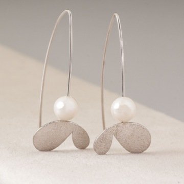 Kelebek Kanatları İnci Taşlı El İşi Gümüş Küpe