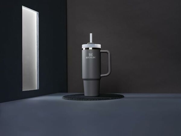 Stanley Quencher Tumbler Termos 0,88 L Koyu Gri