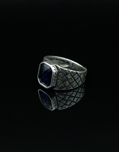 İşlemeli Mavi Gümüş Erkek Yüzüğü