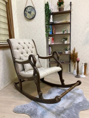 Asedia Vintage Kuğu Ceviz Krem El Oyması Ahşap Sallanan Sandalye Dinlenme Koltuğu Berjer