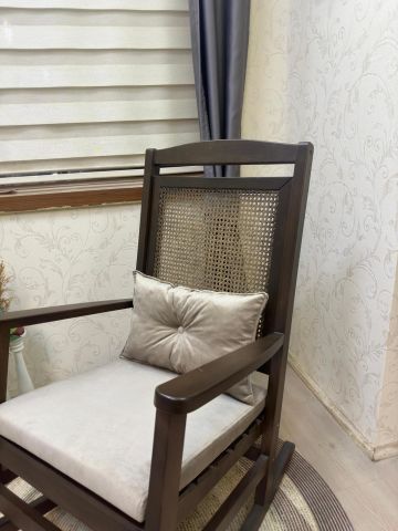 Asedia Veranda Ceviz Vizon Minderli Hasırlı Sallanan Sandalye Hazeranlı Dinlenme Koltuğu